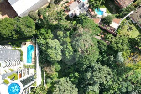 Terreno à venda em Paraisópolis, São Paulo, SP