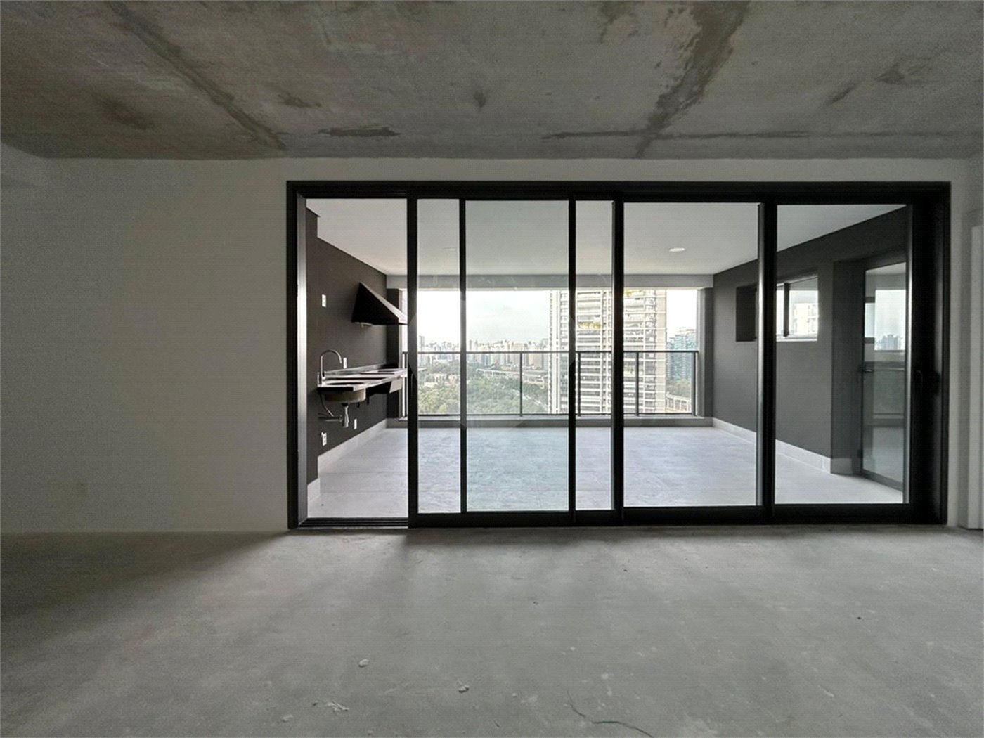 Apartamento à venda com 3 suítes em Panamby, São Paulo, SP