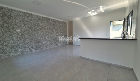 Casa térrea à venda com 3 quartos, sendo 1 suíte, em Vila Bonsai, Atibaia - SP