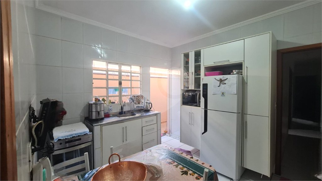 Casa à venda com 3 quartos, sendo 1 suíte, em Vila Carolina, Itapetininga, SP
