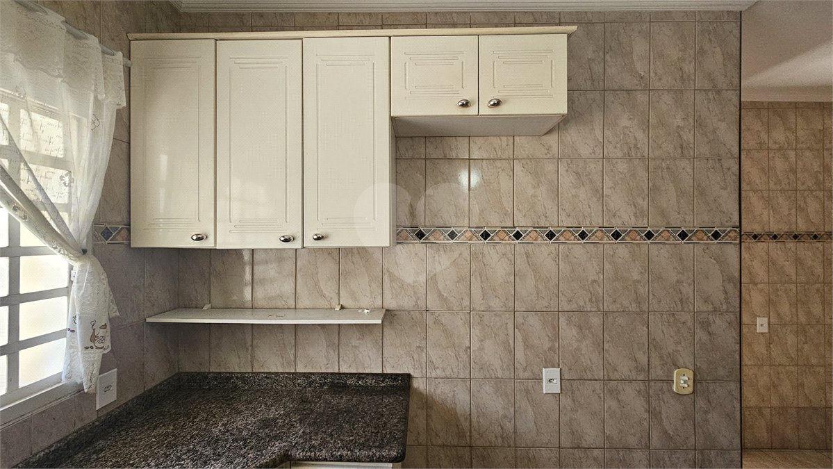 Sobrado para alugar com 3 quartos, sendo 1 suíte, em Jardim do Valle II, Indaiatuba, SP