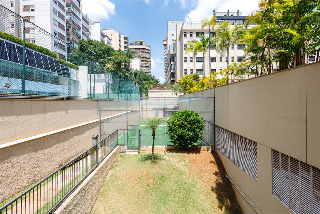 Apartamento à venda com 4 quartos, sendo 2 suítes,  em Jardim Panorama, São Paulo, SP