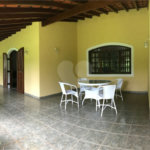 Casa à venda com 5 quartos, sendo 3 suítes, no condomínio Recanto das Flores, Indaiatuba - SP