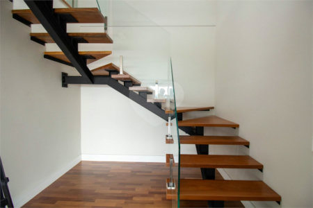 Casa à venda com 5 quartos, sendo 4 suítes, em Vila Darcy Penteado (mailasqui), São Roque, SP