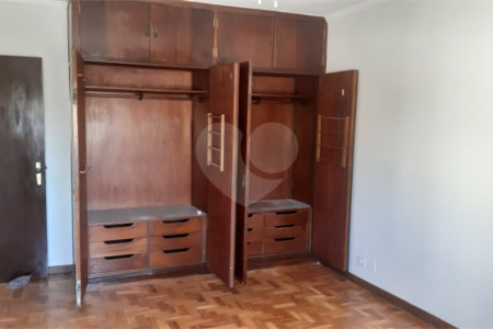 Casa à venda com 3 quartos, sendo 1 suíte,  em Brooklin Paulista, São Paulo, SP