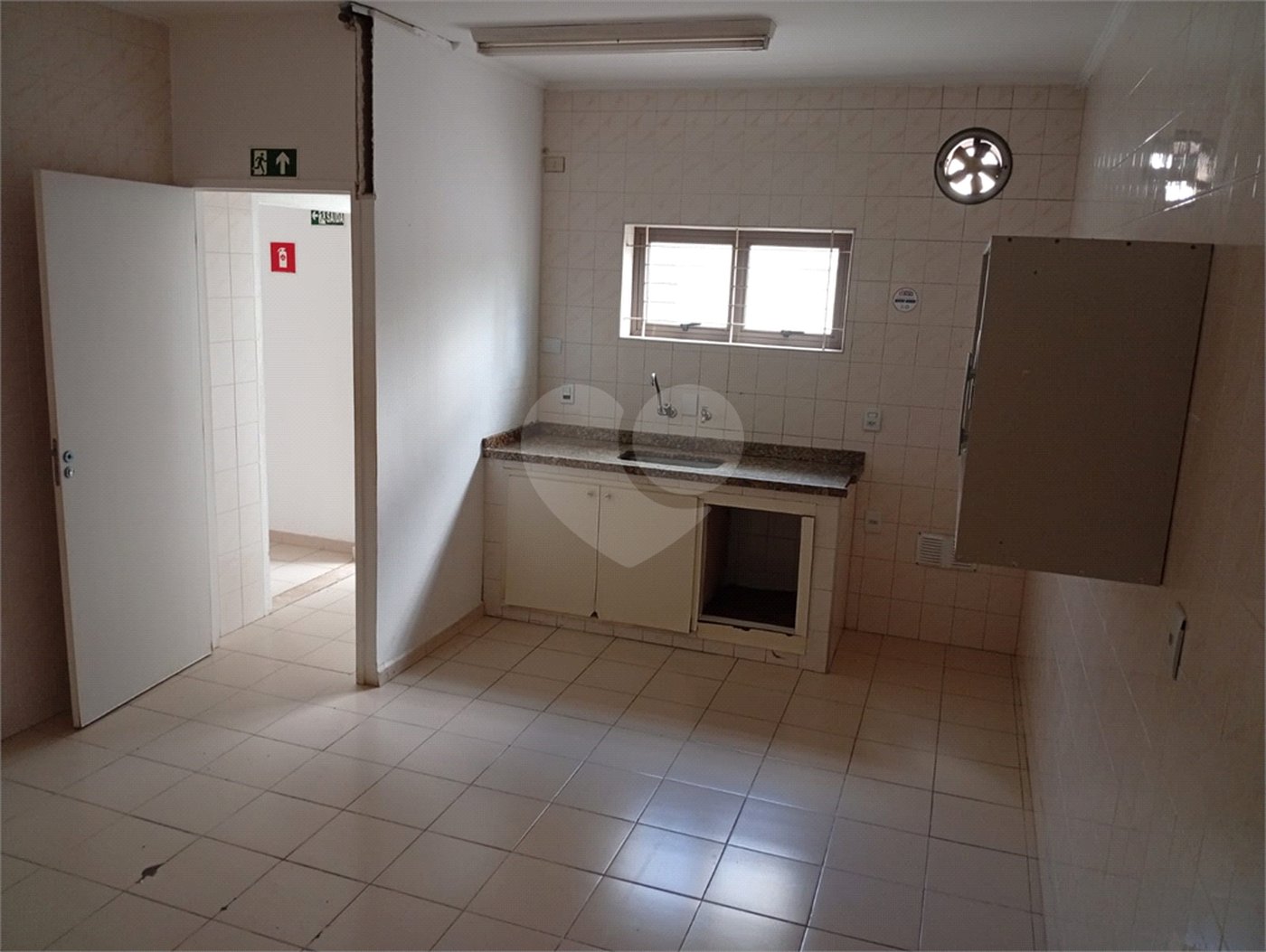 Casa para alugar com 9 quartos, sendo 3 suítes, em Jardim Panorama, Sorocaba, SP