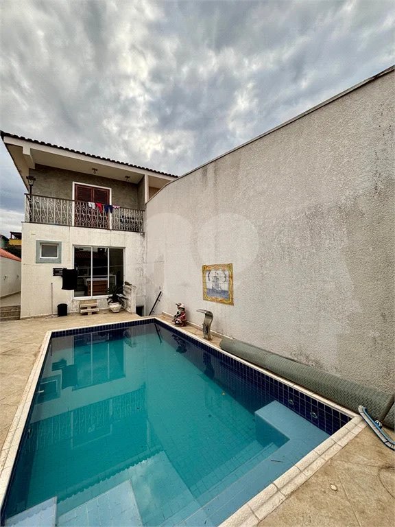 Casa à venda com 4 quartos, sendo 3 suítes, no condomínio Tremembé, São Paulo - SP