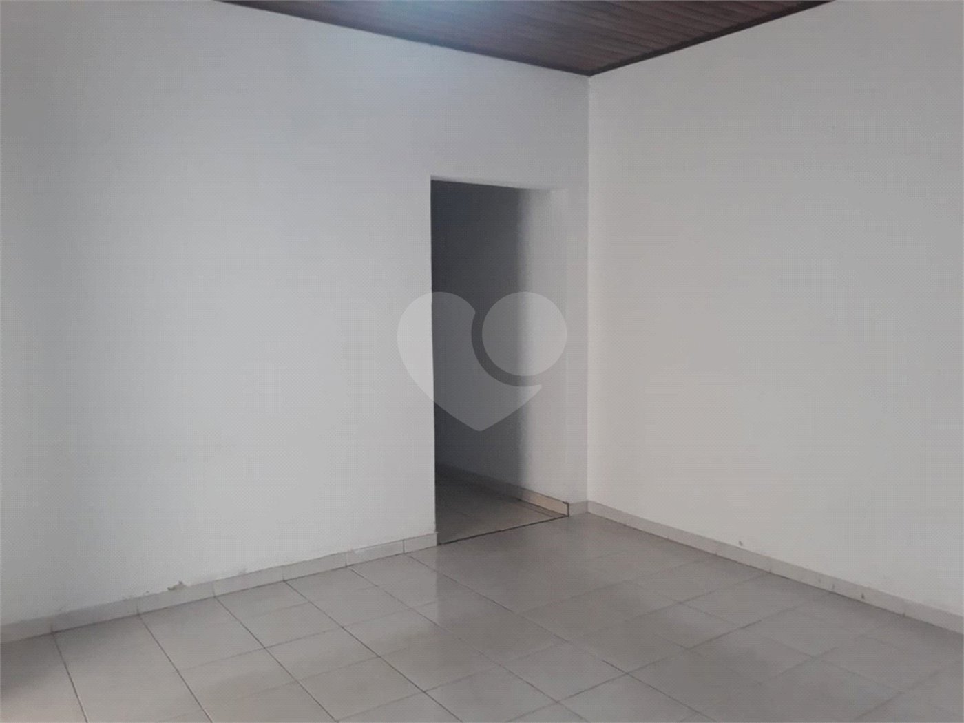 Casa à venda com 4 quartos, sendo 1 suíte, no Centro, São Roque, SP