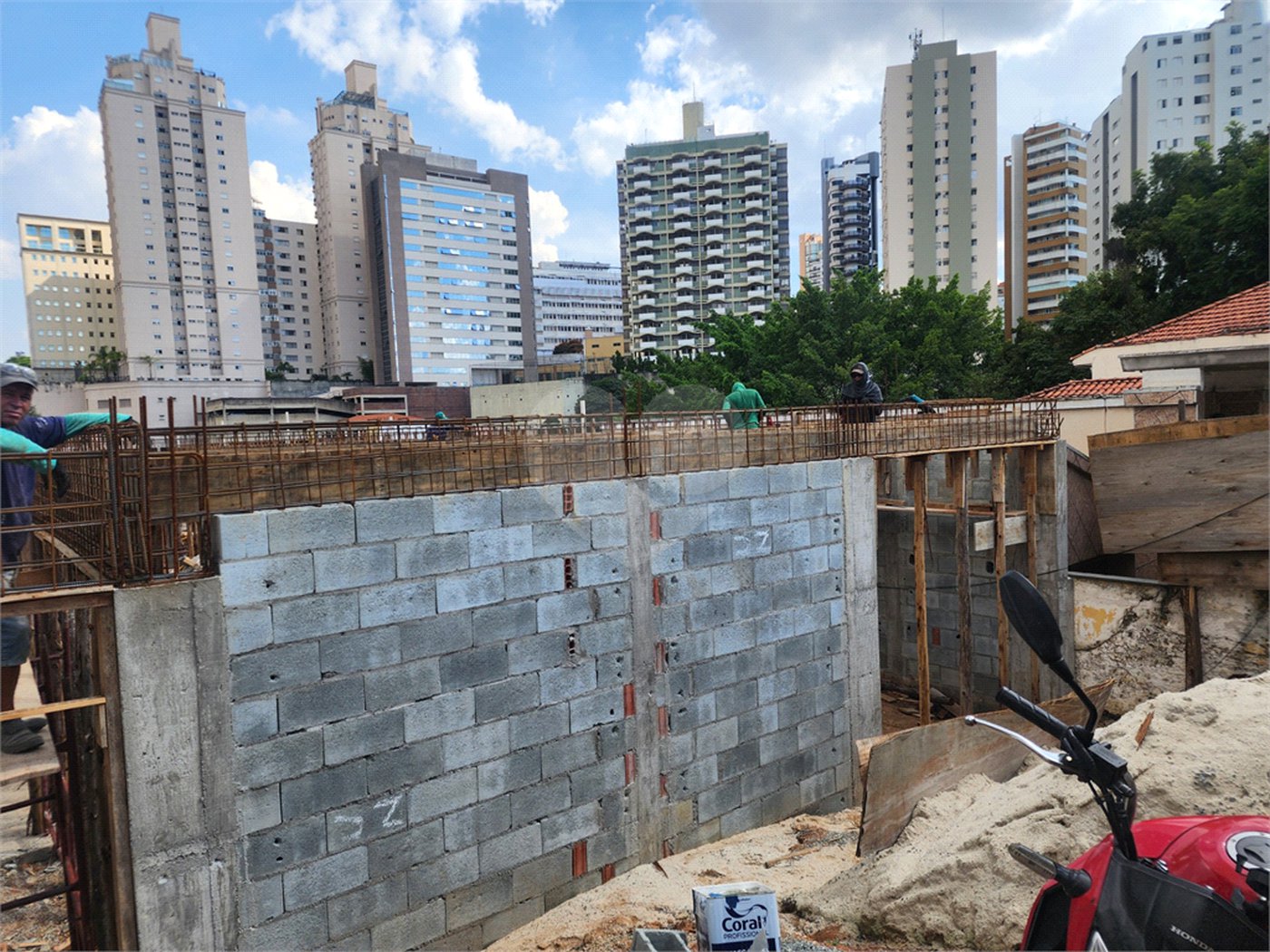 Casa em condomínio à venda com 3 quartos, sendo 1 suíte, em Água Fria, São Paulo, SP