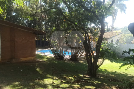 Chácara à venda com 5 quartos, sendo 3 suítes, em Parque Residencial Atibaia, Atibaia, SP