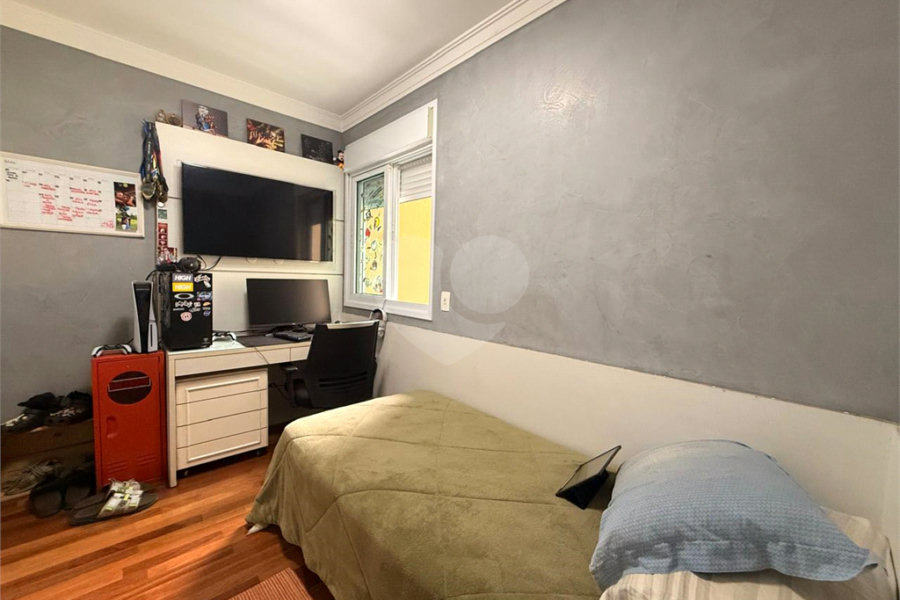 Casa à venda com 4 quartos, sendo 2 suítes, no condomínio Florada da Serra, São Paulo - SP