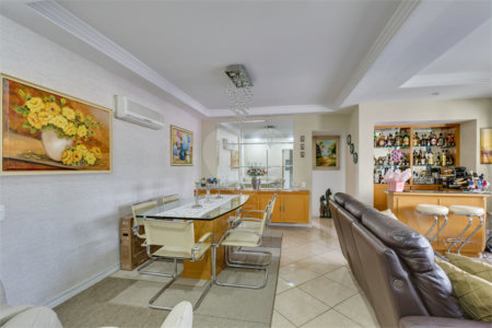 Apartamento à venda com 3 quartos, sendo 2 suítes, em Santo Amaro, São Paulo, SP