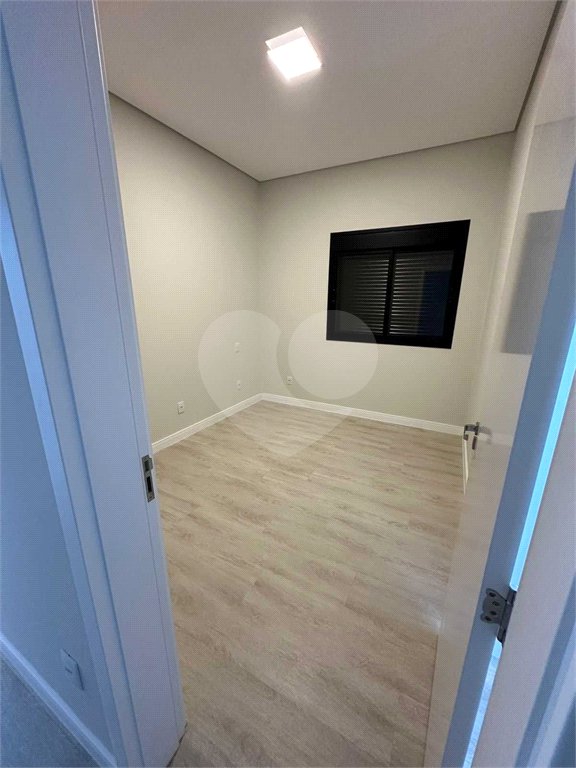 Casa à venda com 3 suítes no condomínio Condomíno Helena Maria, Sorocaba - SP