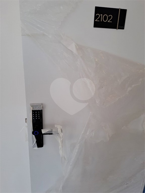 Apartamento à venda com 3 suítes, em Alphagran Alphaville, Barueri, SP