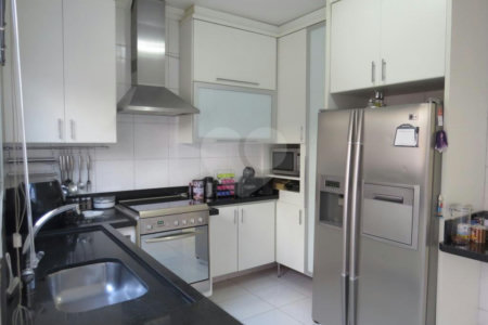 Casa à venda com 3 quartos, sendo 1 suíte, no condomínio Taquaral Village, São Paulo - SP