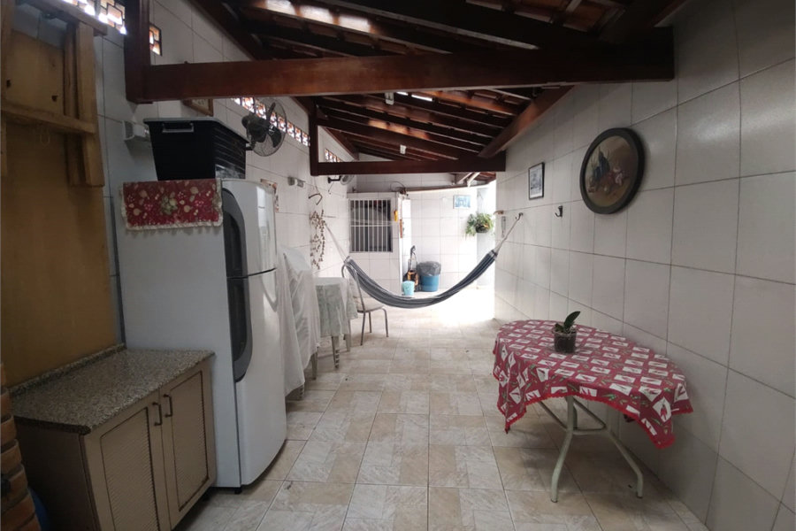 Casa à venda com 3 suítes no condomínio Morada das Hortênsias, São Paulo - SP