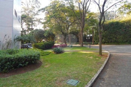 Apartamento à venda com 4 suítes em Jardim Marajoara, São Paulo, SP