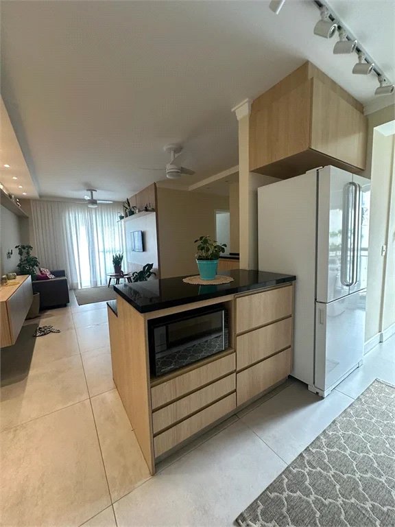Apartamento à venda com 3 quartos, sendo 1 suíte,  em Vila Andrade, São Paulo, SP