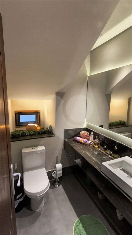 Casa à venda com 4 quartos, sendo 3 suítes, no condomínio Da Serra, São Paulo - SP