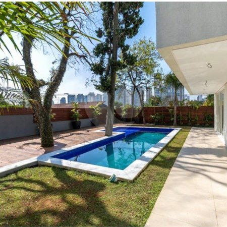 Casa à venda com 4 suítes no condomínio Porto Fino, São Paulo - SP