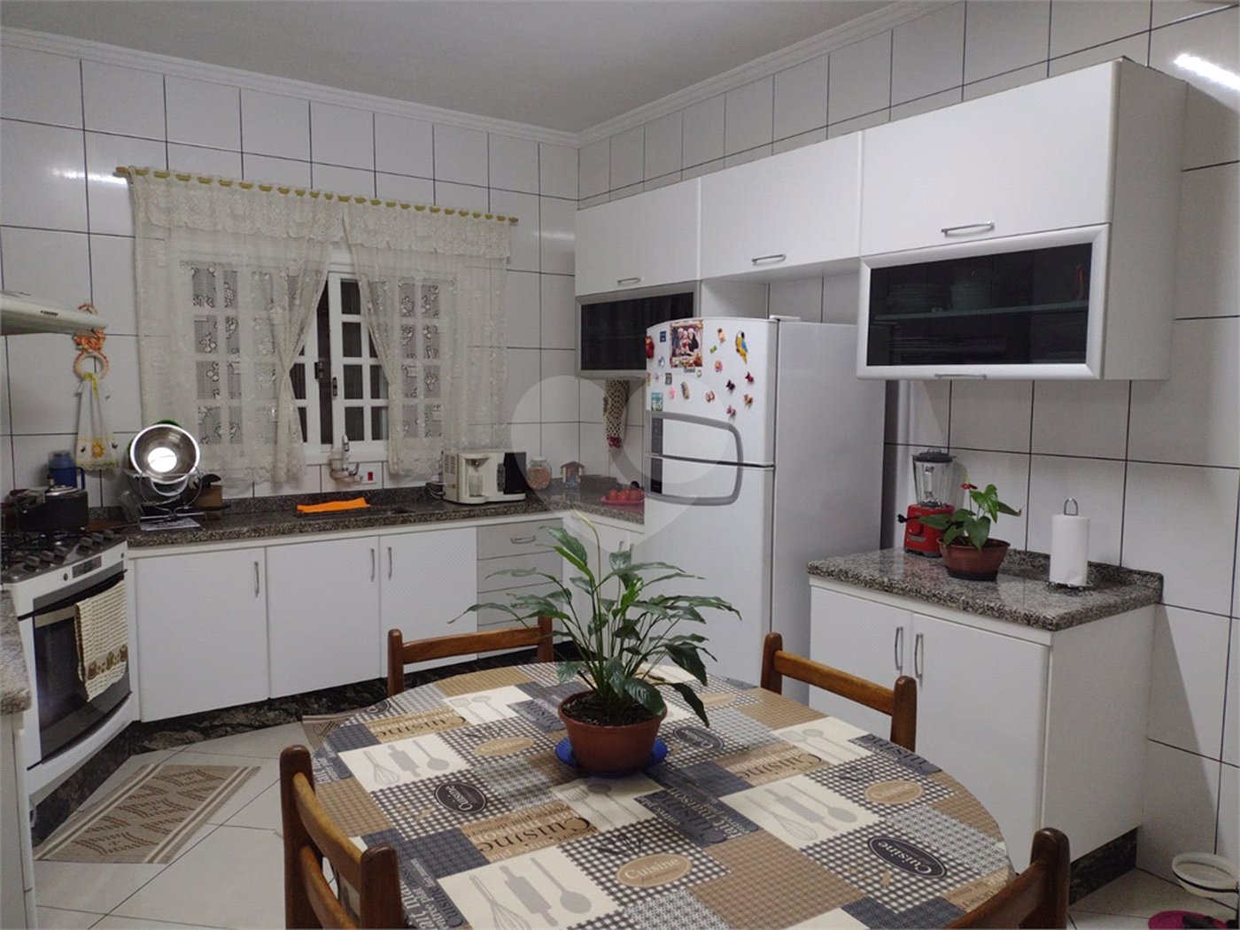 Sobrado à venda com 2 quartos, sendo 1 suíte, em Jardim Márcia, Suzano, SP