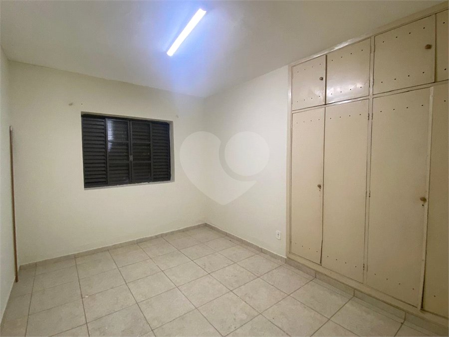 Casa à venda com 3 quartos, sendo 1 suíte, no Centro, Araraquara, SP