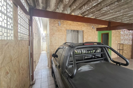 Casa Térrea à venda com 5 quartos, sendo 1 suíte, em Chora Menino, São Paulo, SP