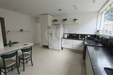 Casa à venda com 4 suítes em Santo Amaro, São Paulo, SP