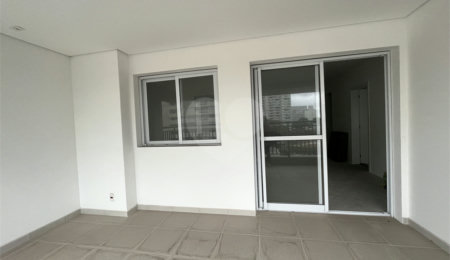 Apartamento à venda com 3 quartos, sendo 1 suíte,  em Santo Amaro, São Paulo, SP