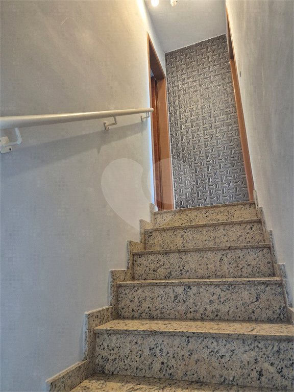 Sobrado à venda com 2 quartos, sendo 1 suíte, em Vila Nivi, São Paulo, SP