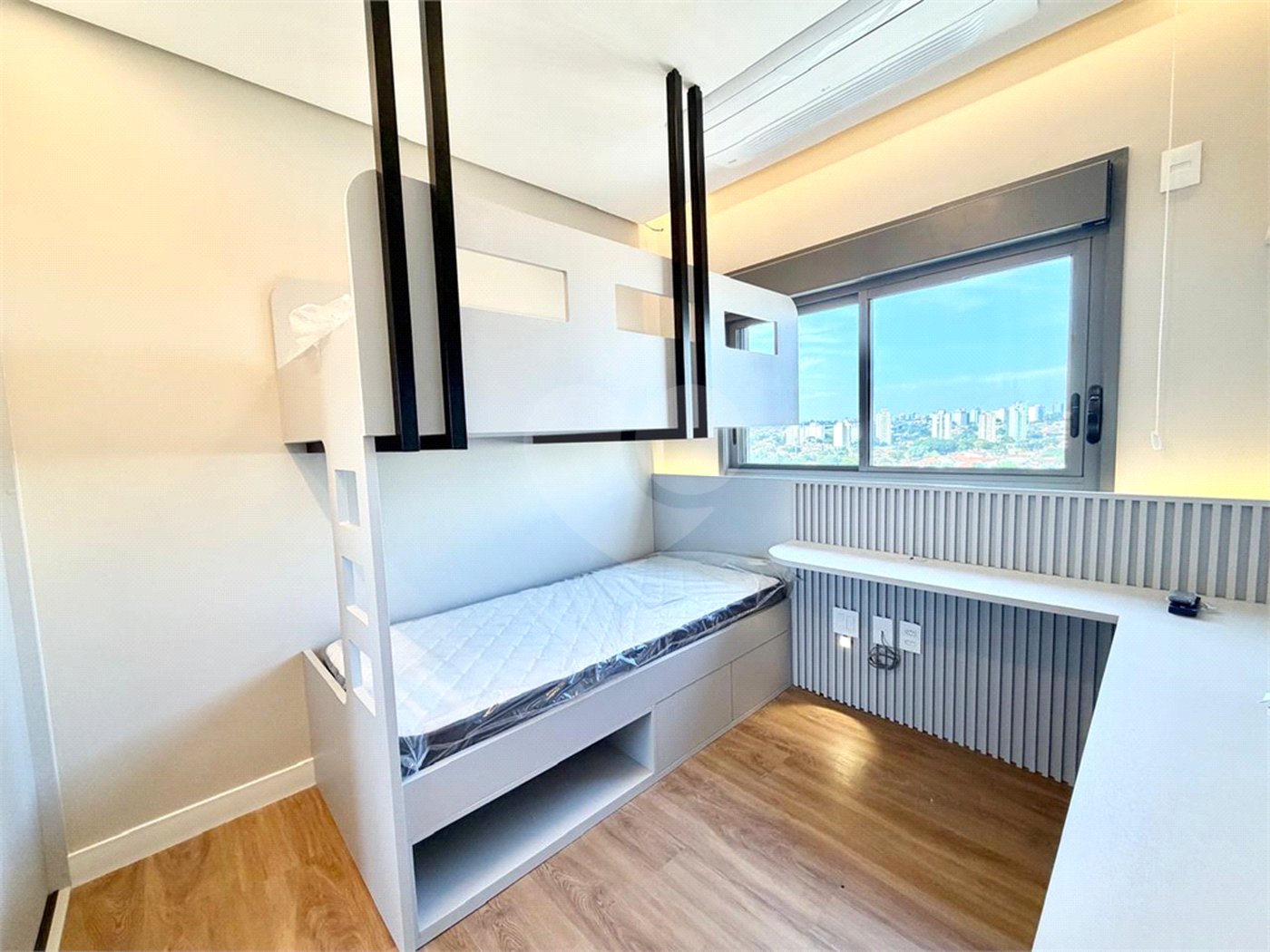 Apartamento à venda com 3 suítes em Campo Belo, São Paulo, SP