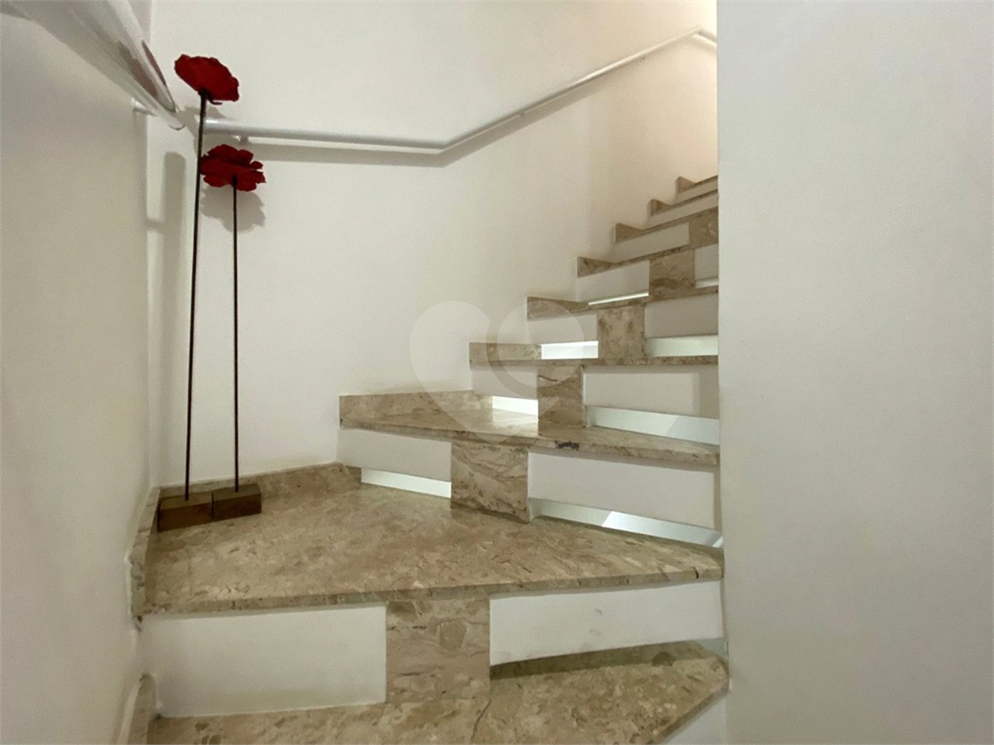 Casa à venda com 3 suítes no condomínio Belle Villle, São Paulo - SP