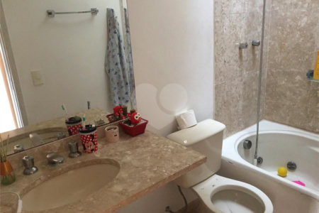 Apartamento à venda com 3 suítes em Vila Suzana, São Paulo, SP