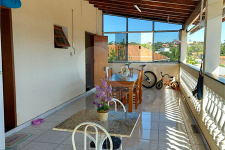 Casa à venda com 5 quartos, sendo 1 suíte, em Santa Claudina, Vinhedo, SP