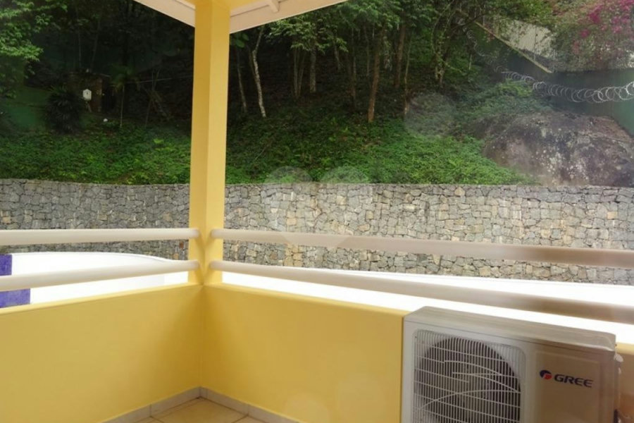 Casa à venda com 4 suítes no condomínio Jardim Ibiratiba, São Paulo - SP