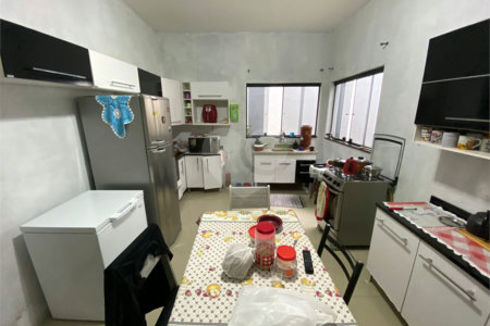 Sobrado à venda com 3 quartos, sendo 1 suíte, em Jardim Quaresmeira II, Suzano, SP