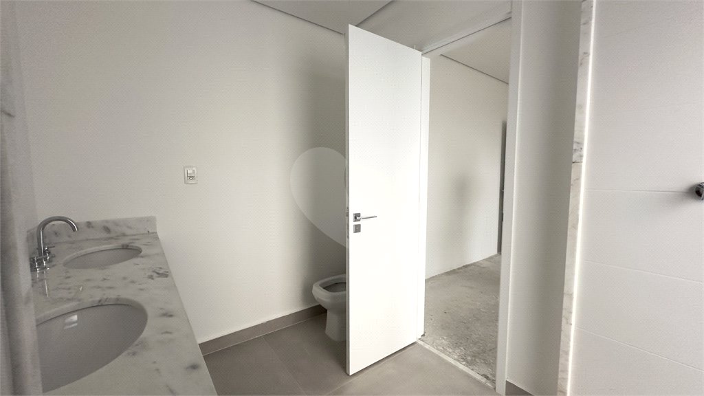 Apartamento à venda com 3 suítes no Centro, Indaiatuba, SP