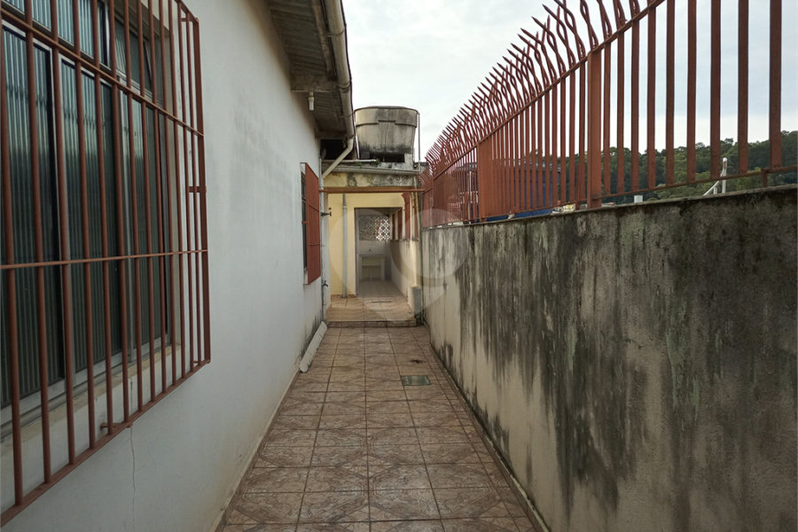 Sobrado à venda com 5 quartos em Horto, São Paulo, SP