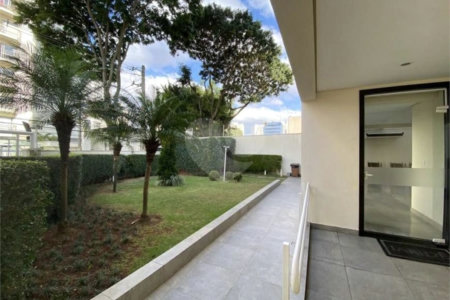 Apartamento à venda com 3 quartos, sendo 1 suíte, em Vila Firmiano Pinto, São Paulo, SP