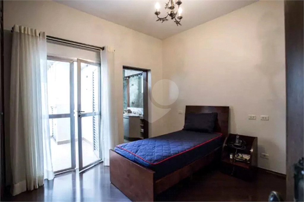 Casa à venda com 3 suítes no condomínio Praça Coronel Fernandes de Lima,47, São Paulo - SP