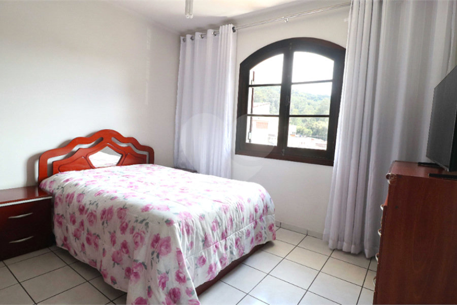 Sobrado à venda com 3 quartos, sendo 1 suíte, em Tremembé, São Paulo, SP