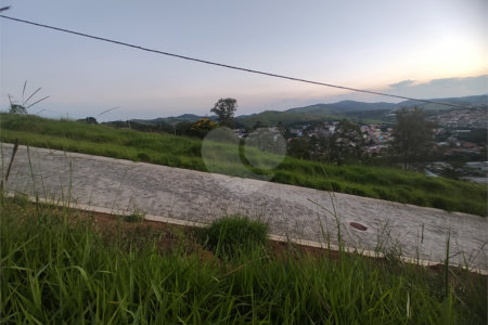 Terreno à venda no condomínio Paraíso da Montanha, Piracaia - SP