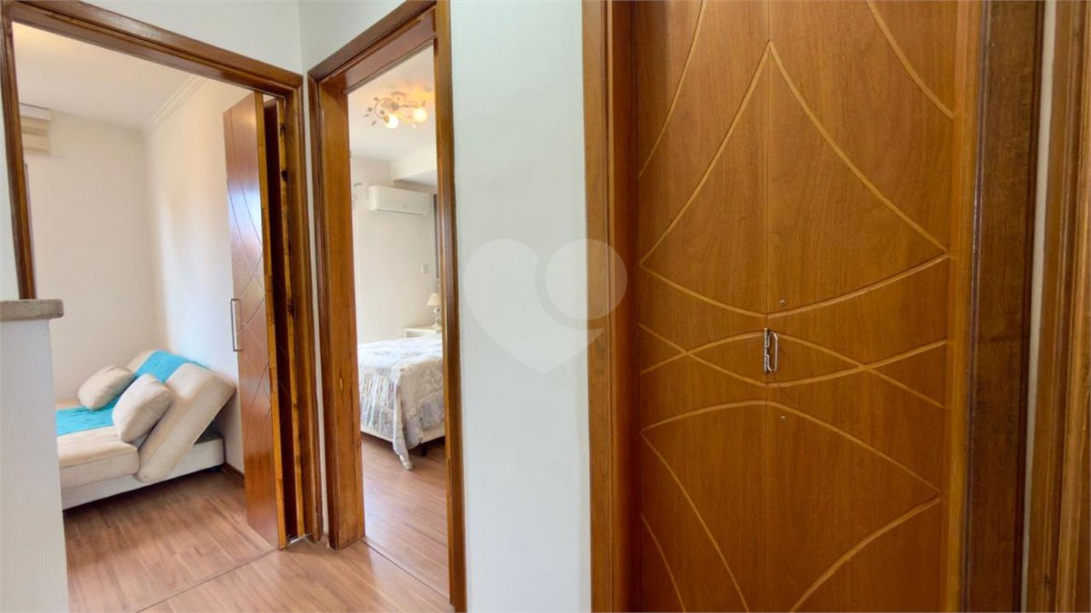 Casa à venda com 3 quartos, sendo 1 suíte, no condomínio Residencial Village Salermo, Sorocaba - SP