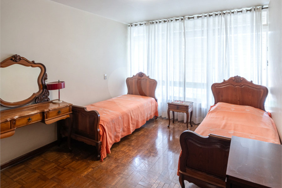 Casa Térrea à venda com 7 quartos, sendo 1 suíte, em Santana, São Paulo, SP