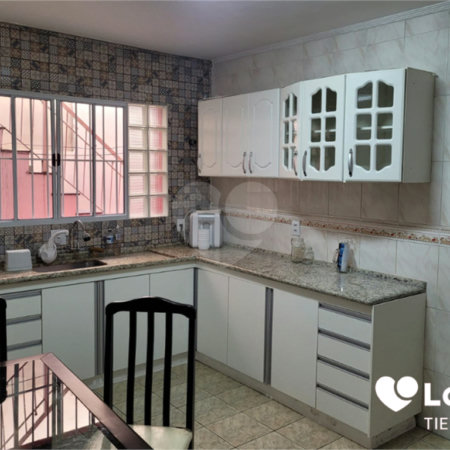 Sobrado à venda com 3 quartos, sendo 1 suíte, em Jardim Pinheiros, São Paulo, SP