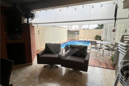 Sobrado à venda com 3 suítes em Vila Regente Feijó, São Paulo, SP