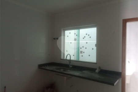 Sobrado à venda com 3 quartos, sendo 1 suíte, em Vila Mazzei, São Paulo, SP
