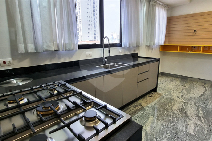 Apartamento à venda com 4 quartos, sendo 3 suítes, em Santana, São Paulo, SP