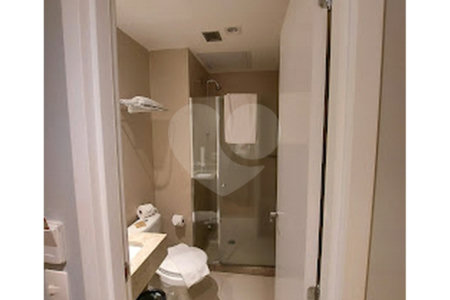Flat à venda com 1 suíte no Centro, São Paulo, SP