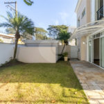 Casa à venda com 4 quartos, sendo 2 suítes, no condomínio Stephanie, São Paulo - SP